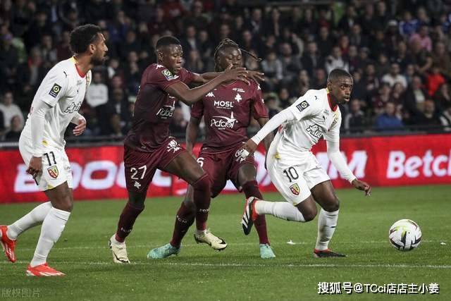 内马尔告知队友今夏去迈阿密 与梅西和苏神重聚