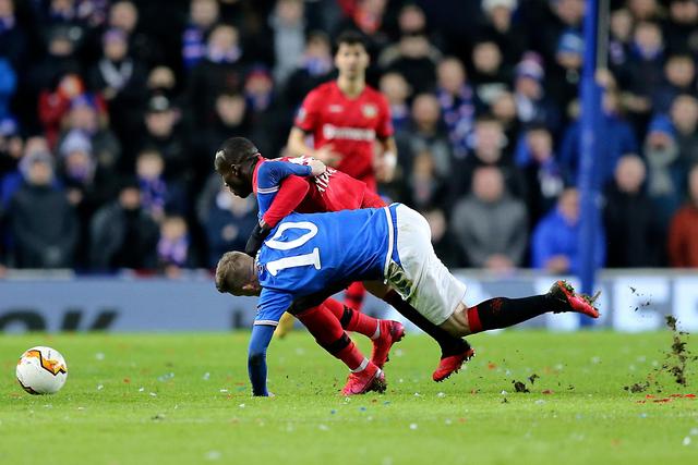 穆勒社媒晒与弟弟合影：圣诞快乐